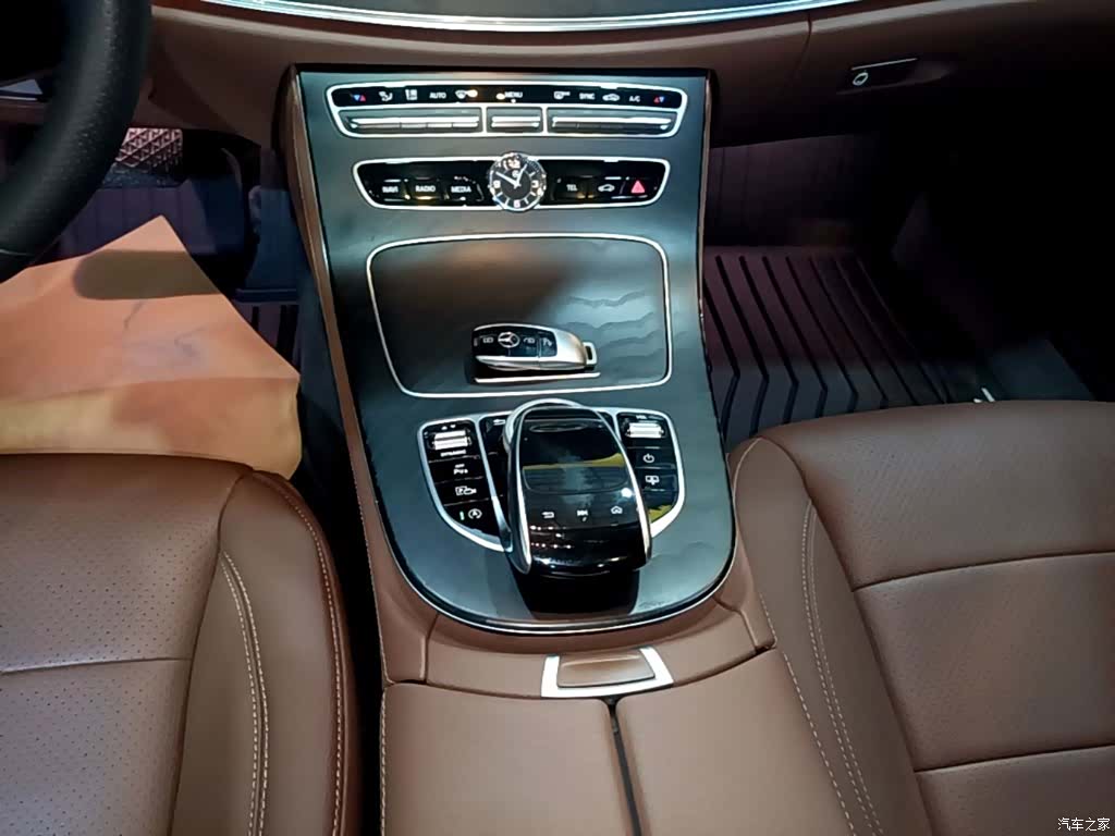 Mercedes-Benz E-Class, 2018 10
