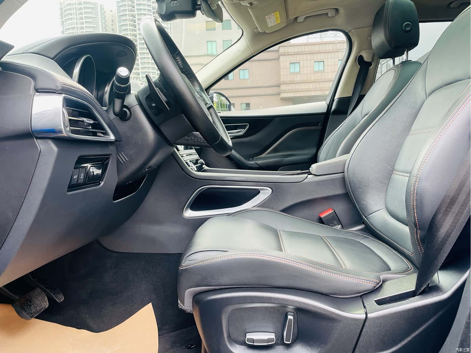 Jaguar F-PACE, 2020 4