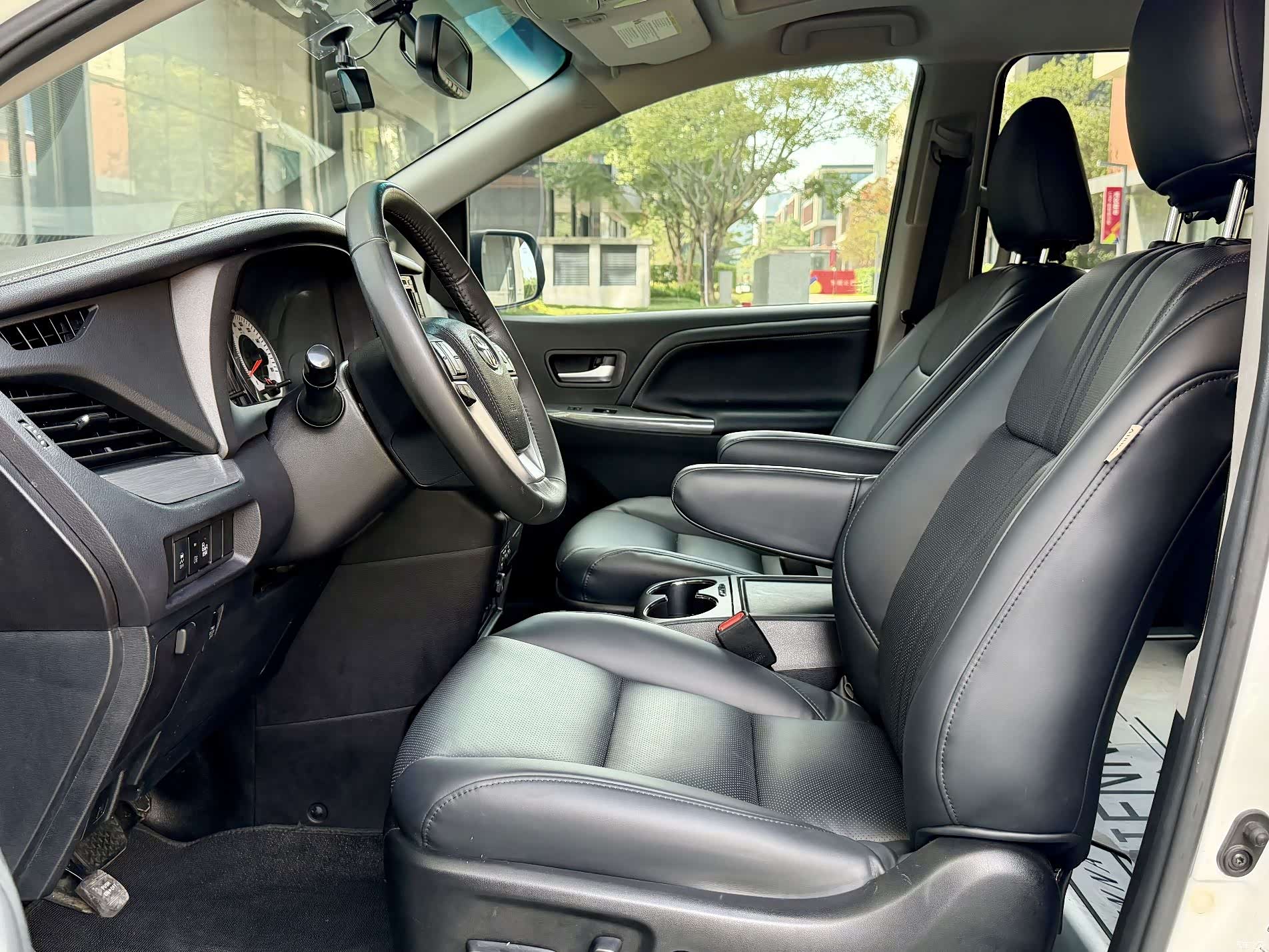 Toyota Sienna, 2017 13