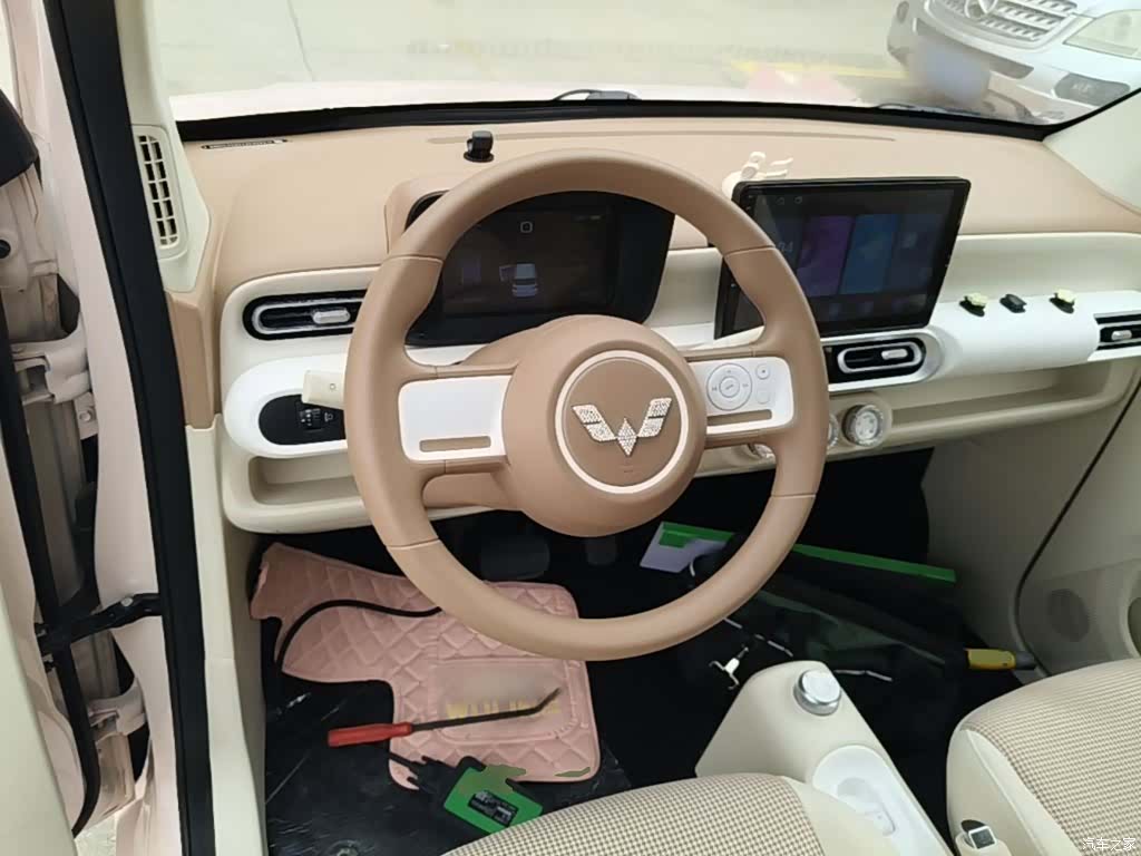 Wuling MINIEV, 2024 7