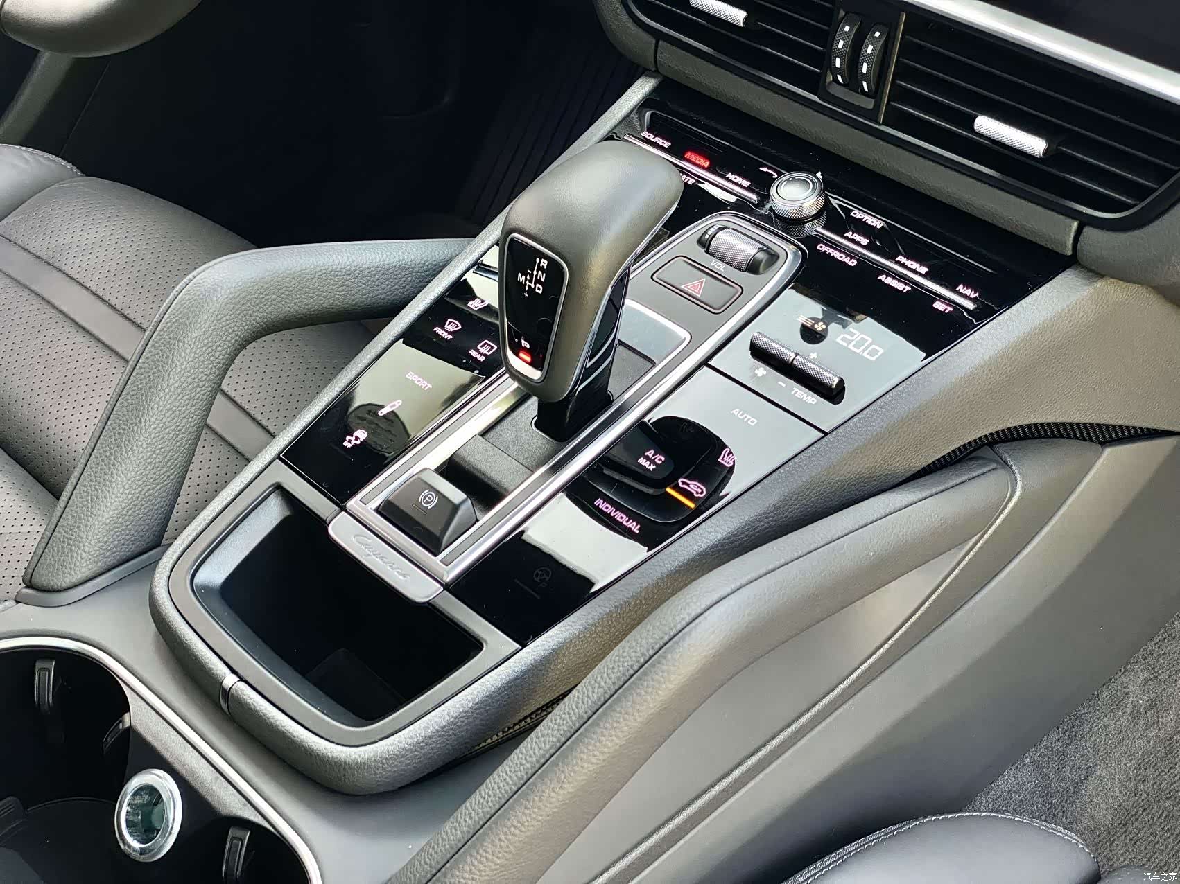 Porsche Cayenne, 2018 14