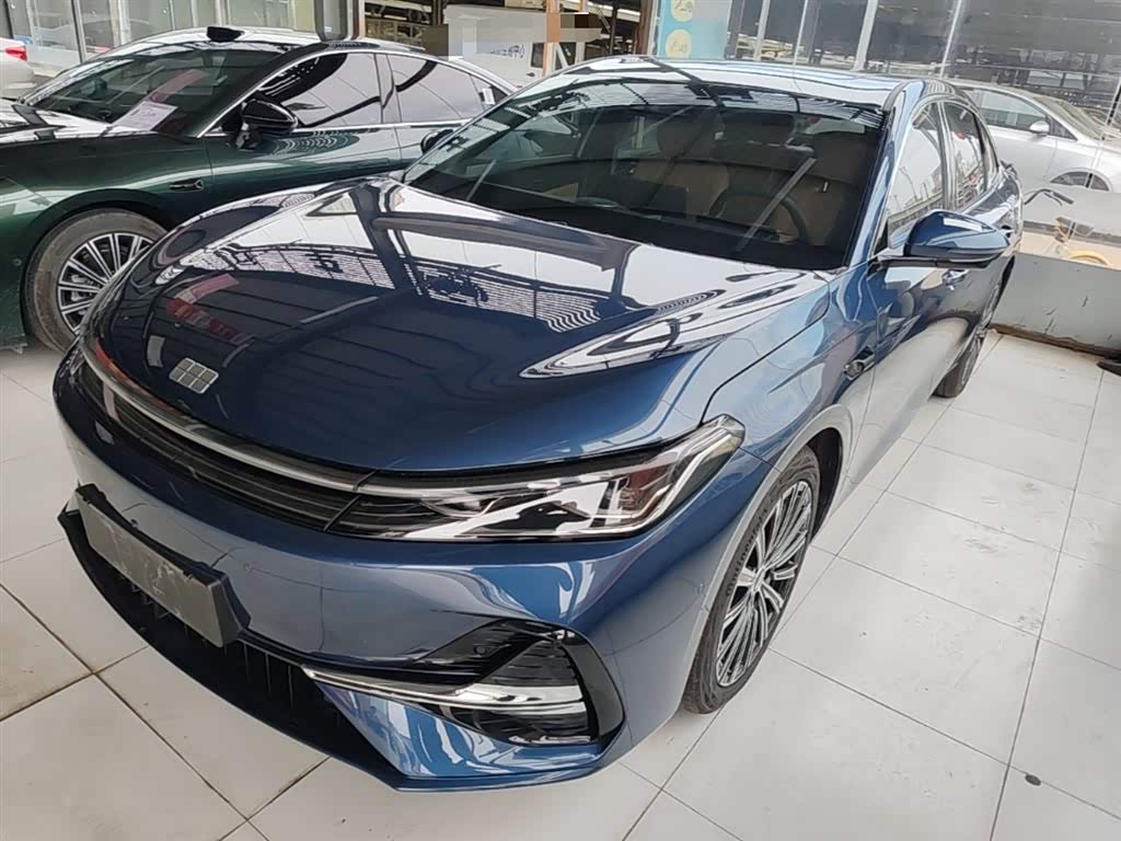 Geely Galaxy A7 EM