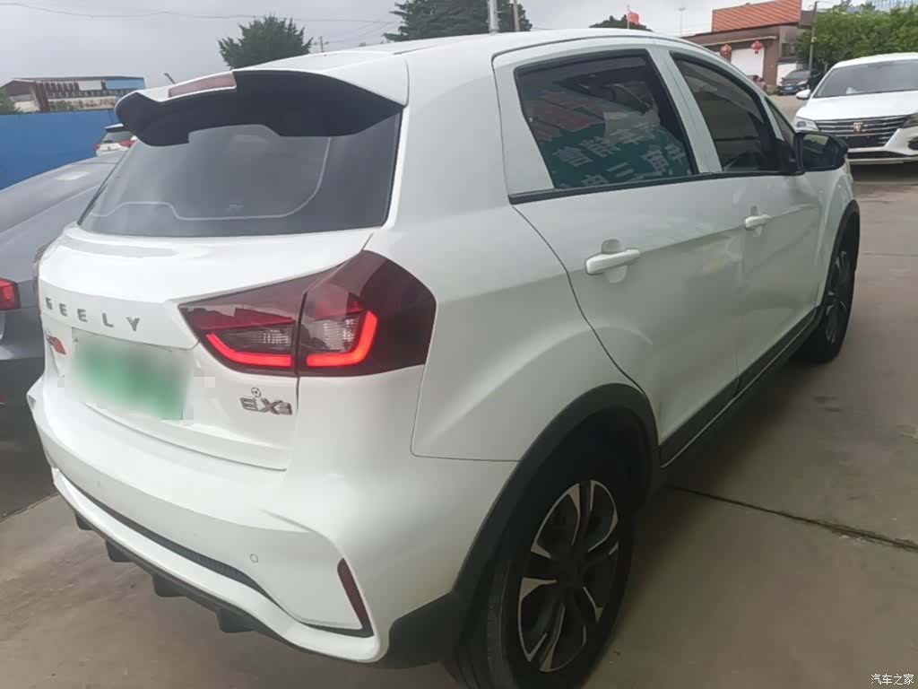 Geely EX3, 2022 7