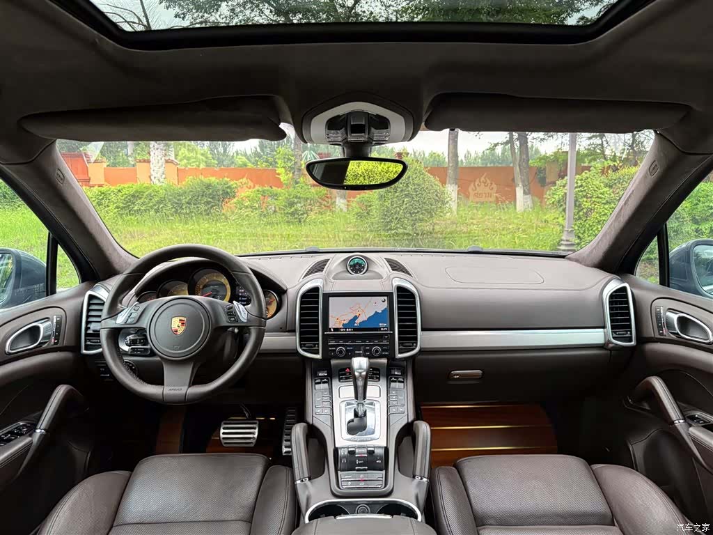 Porsche Cayenne, 2011 11