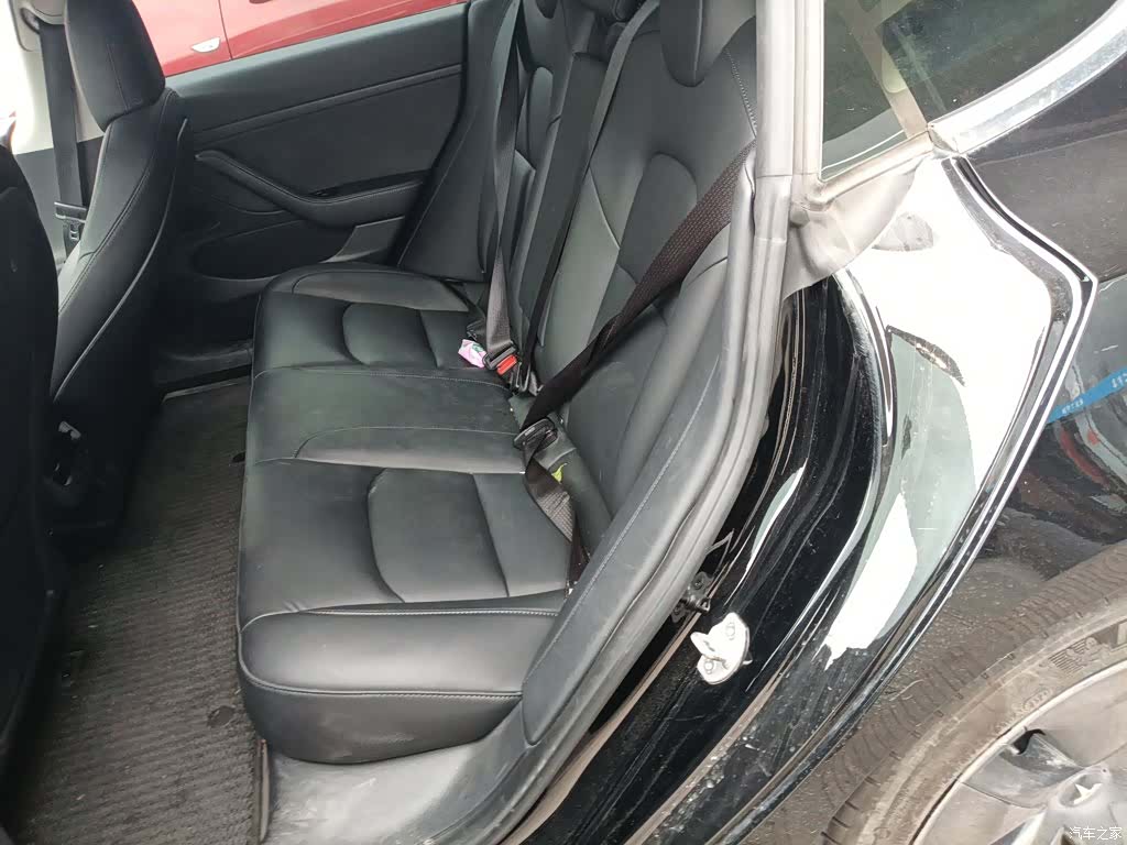 Tesla Model 3, 2020 13