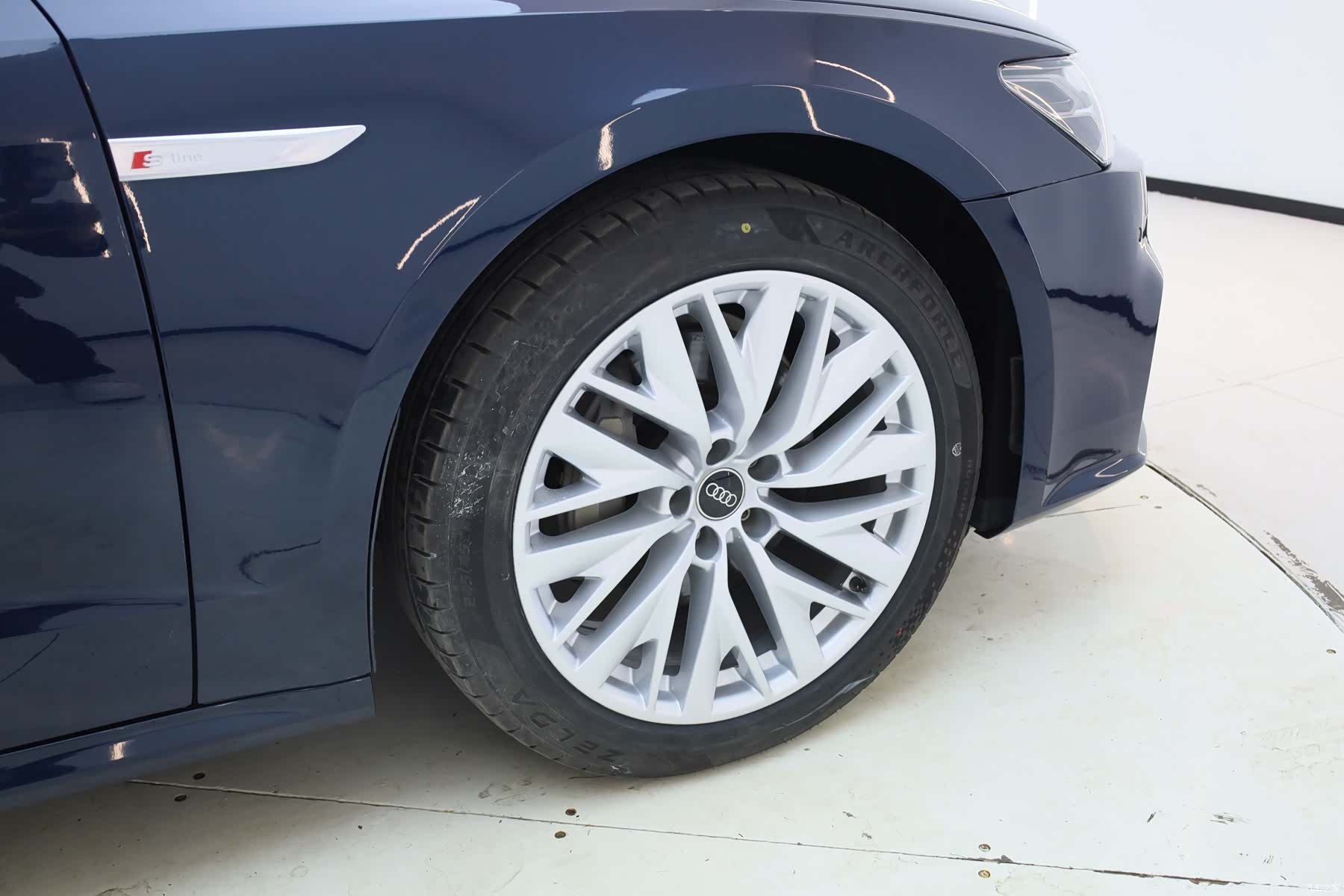 Audi A7L, 2024 16