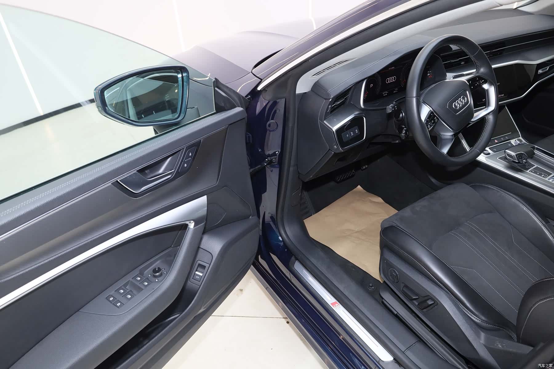 Audi A7L, 2024 21
