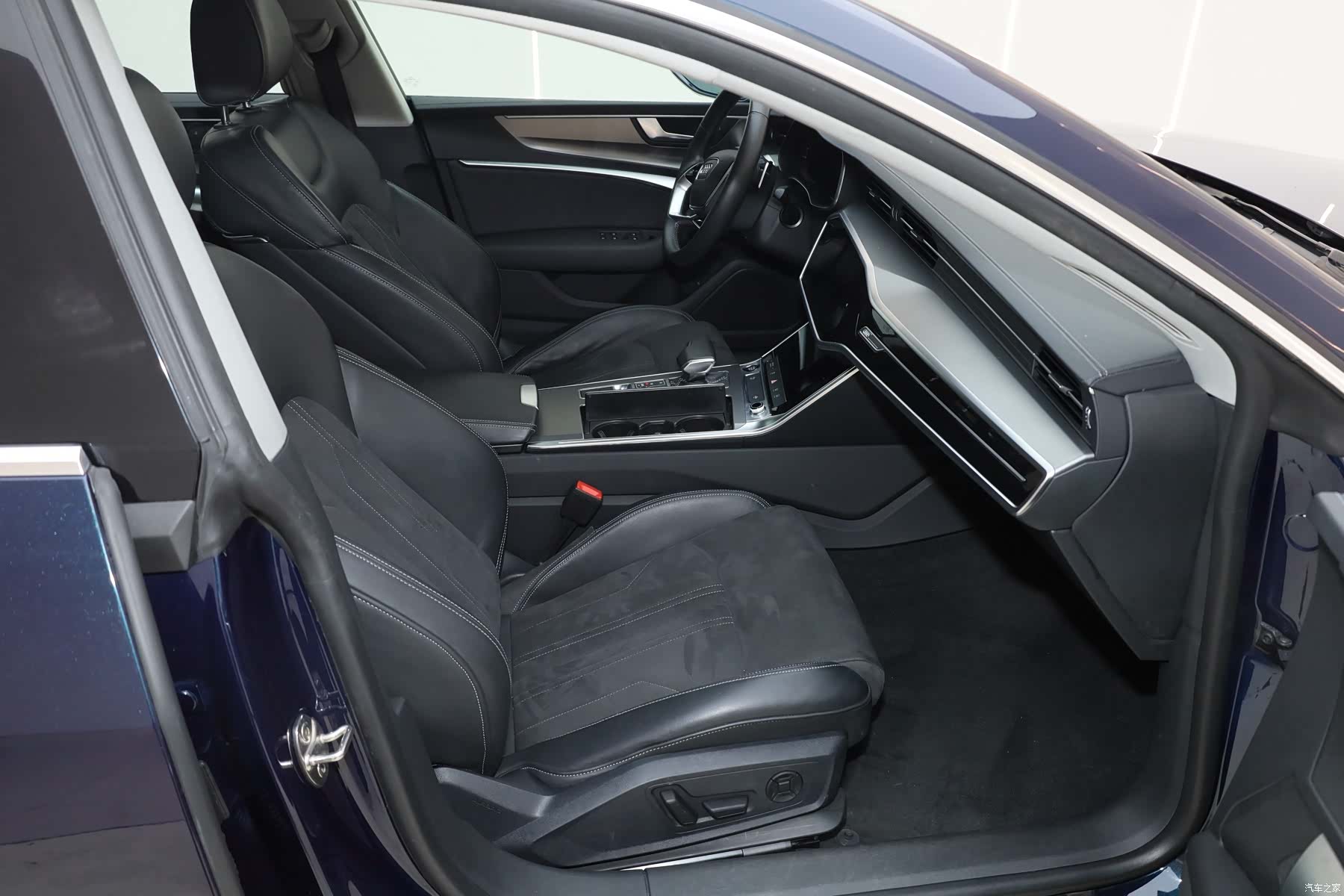 Audi A7L, 2024 31