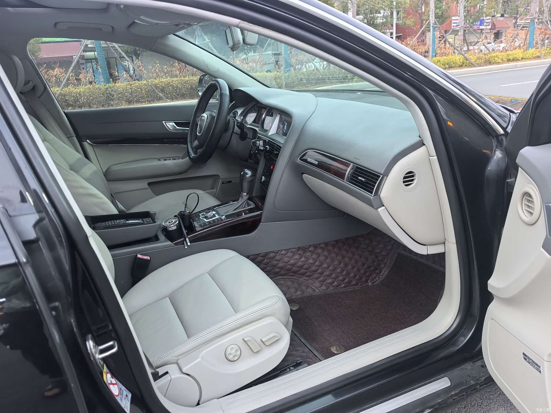 Audi A6L, 2011 6