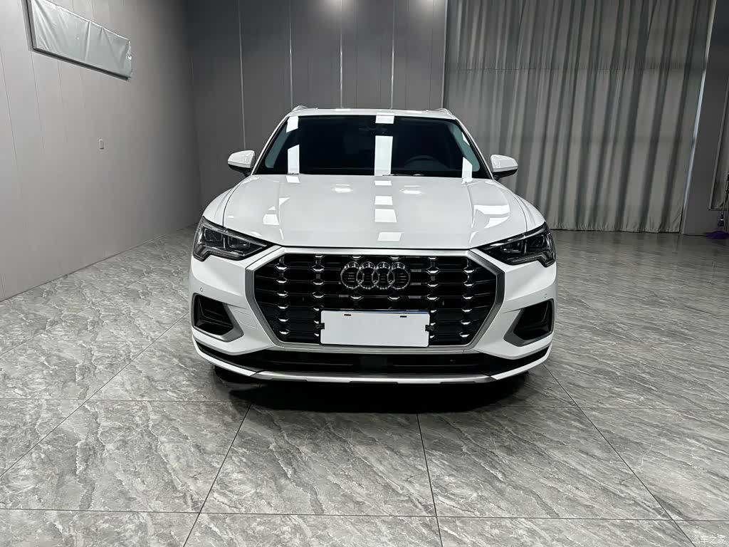 Audi Q3, 2022 2