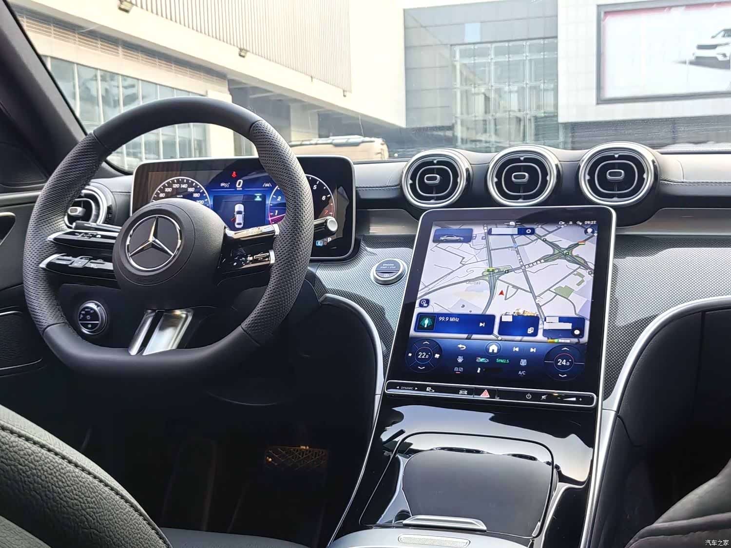 Mercedes-Benz C-Class, 2024 9