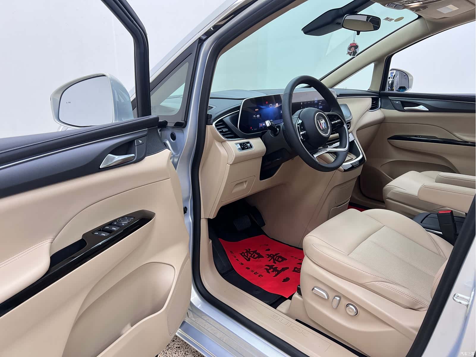 Buick GL8, 2025 13