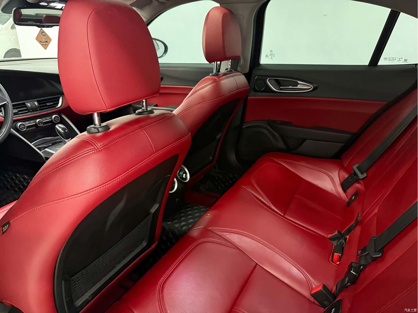 Alfa Romeo Giulia, 2017 14