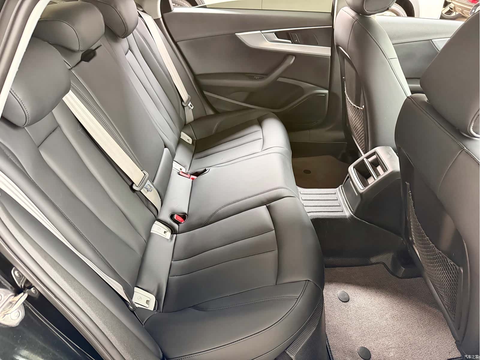 Audi A4L, 2017 6