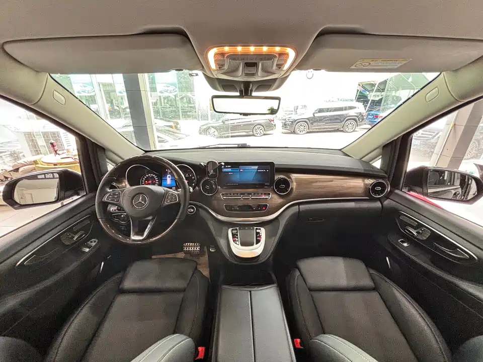 Mercedes-Benz V-class