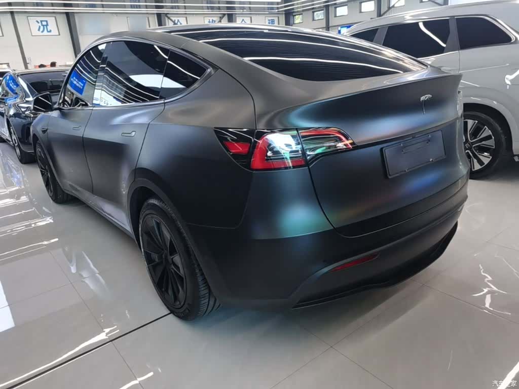 Tesla Model Y, 2022 все фото