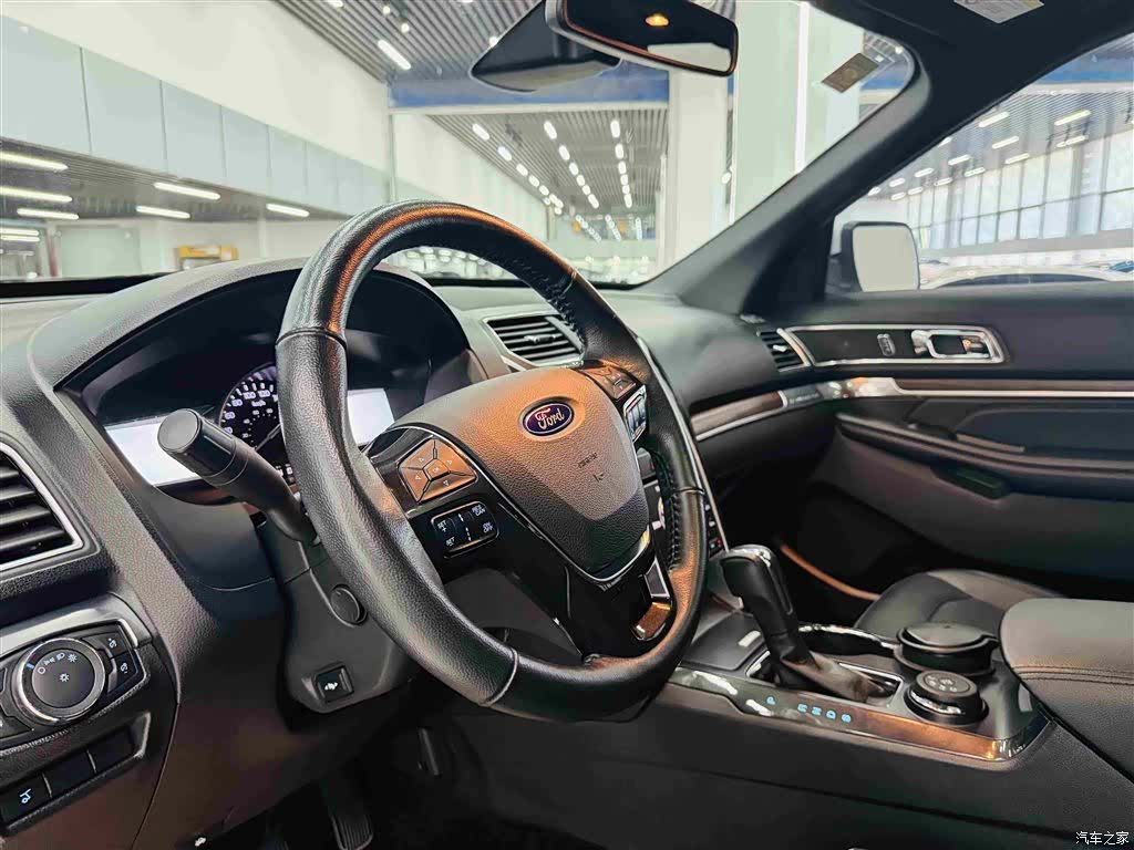 Ford Explorer, 2018 11
