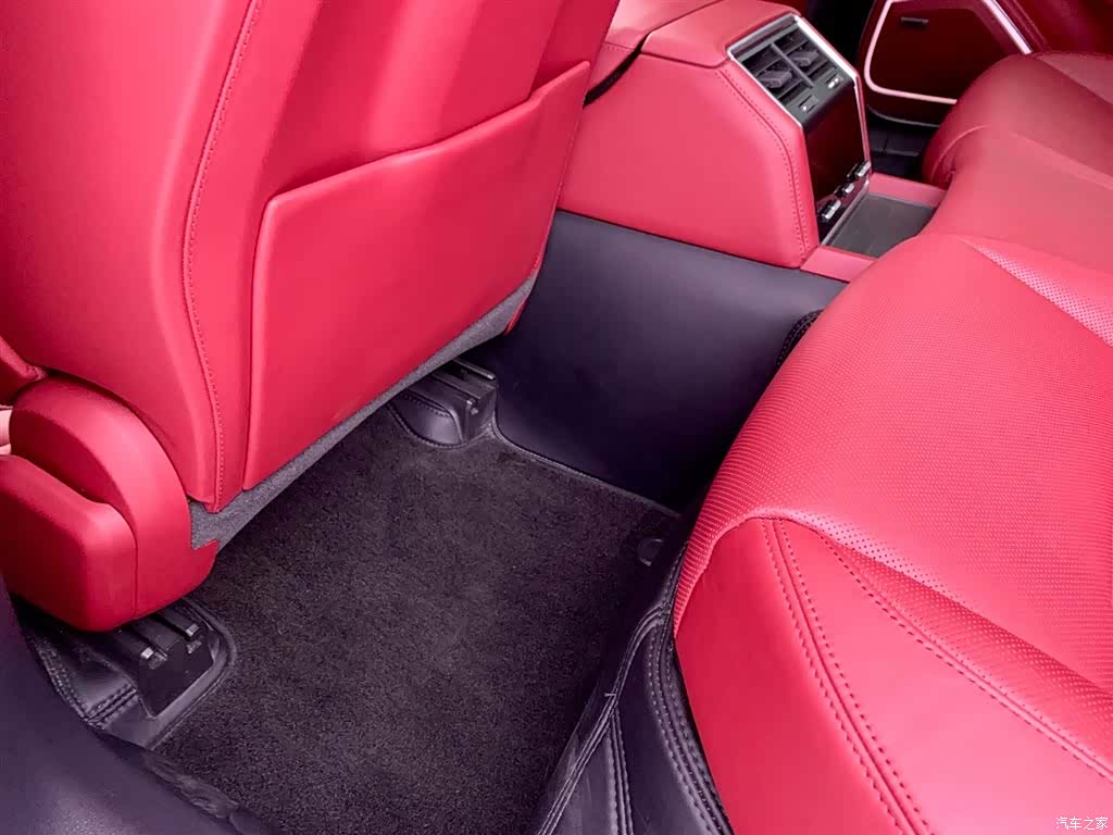 Porsche Panamera, 2023 30