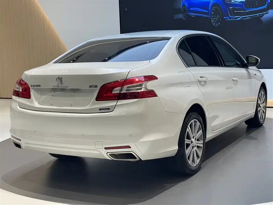 Peugeot 408