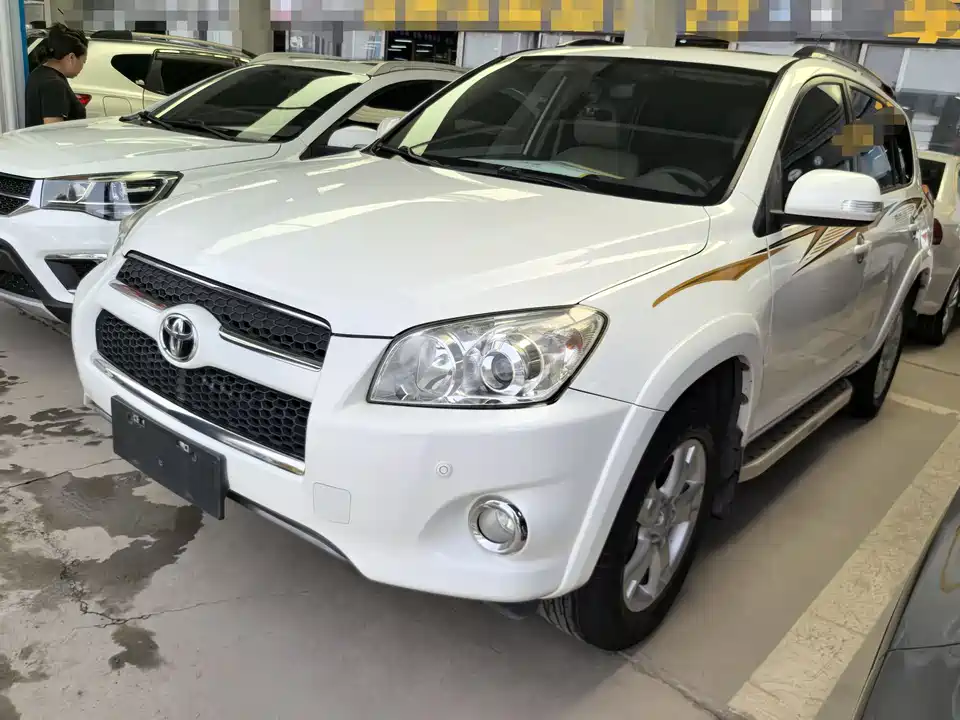 Toyota RAV4 Rongfang