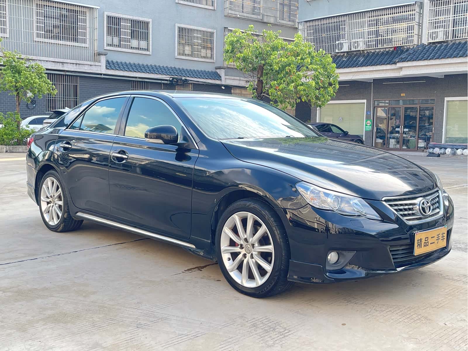 Toyota 2.5V, 2012 4