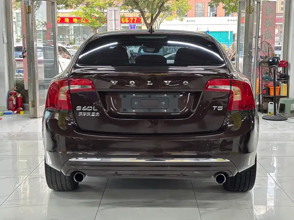 Volvo S60