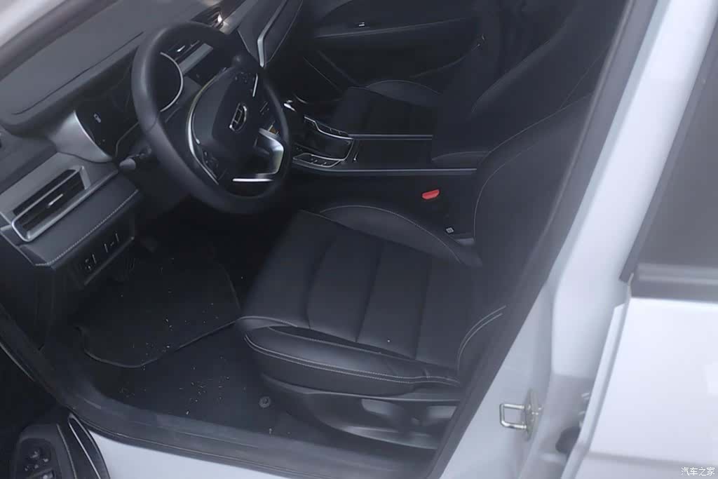 Geely Emgrand, 2021 9