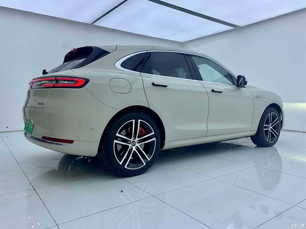AITO M5, 2025 все фото