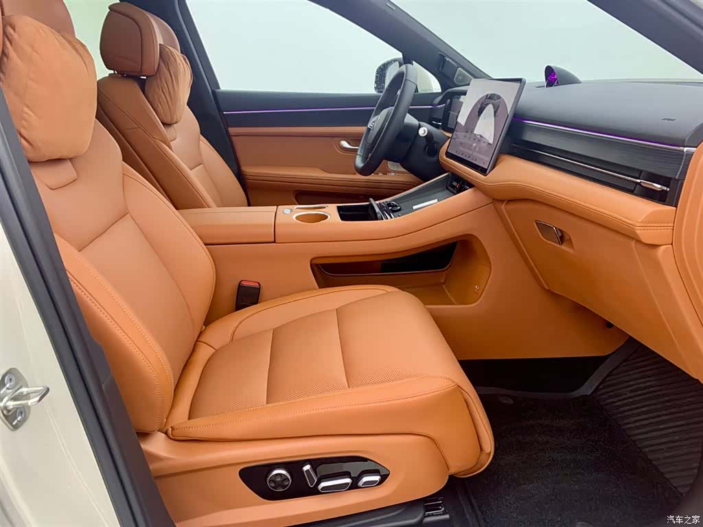 AITO M5, 2025 13