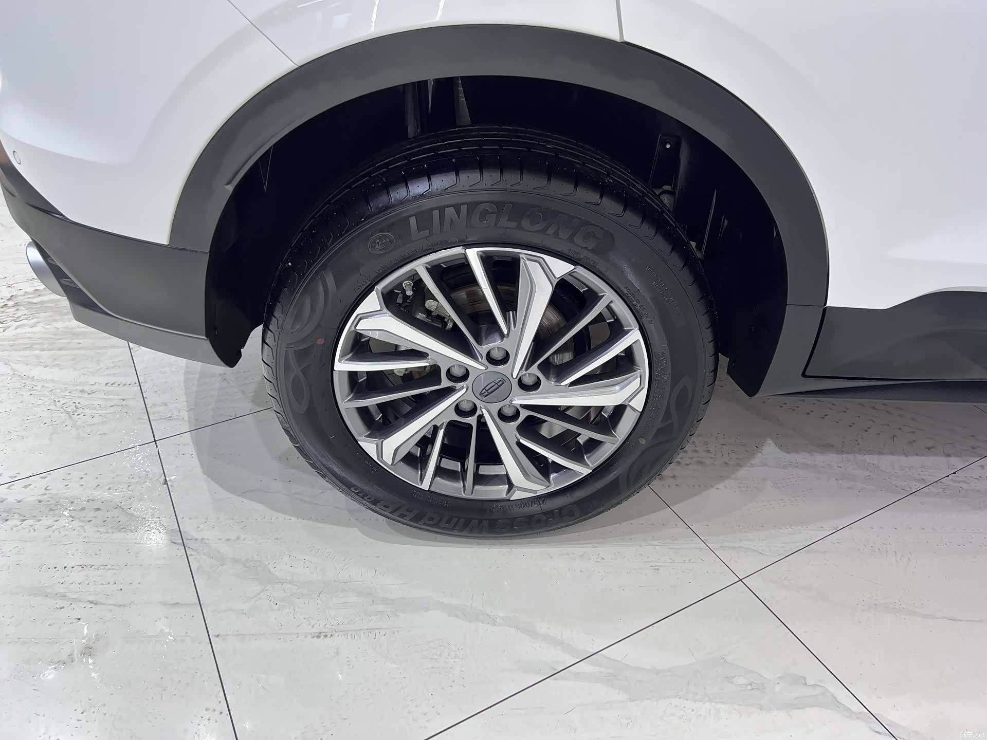 Geely Coolray, 2023 18
