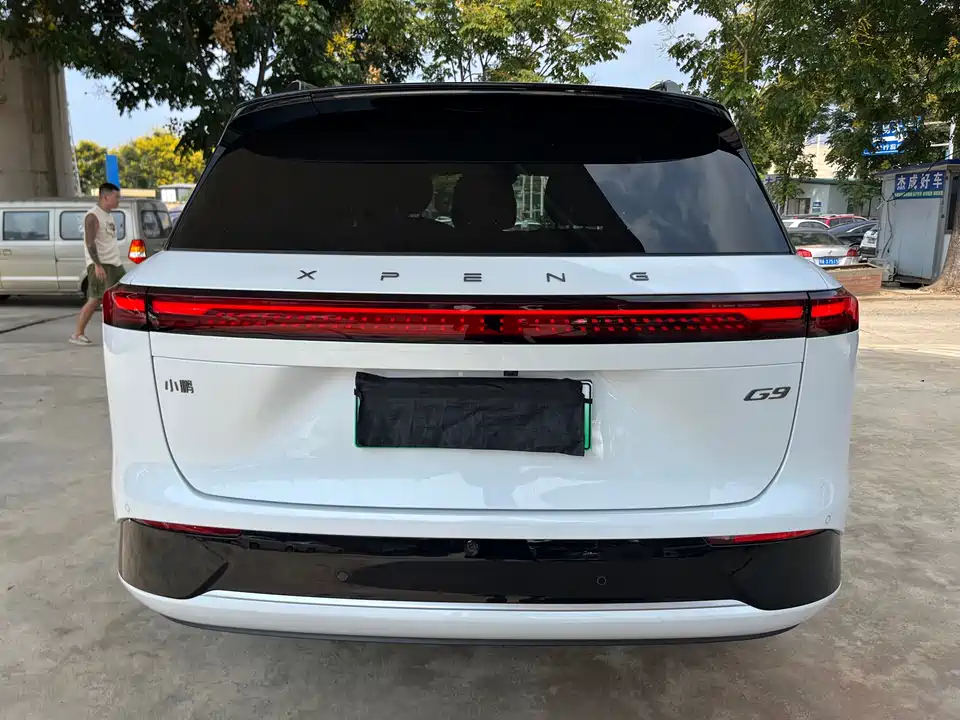 XPENG G9