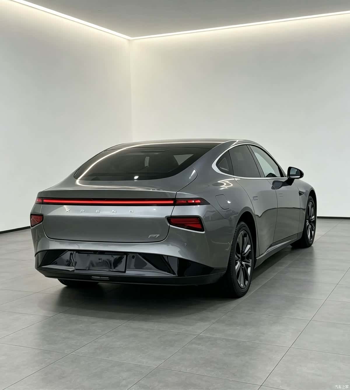Xpeng P7, 2021 9