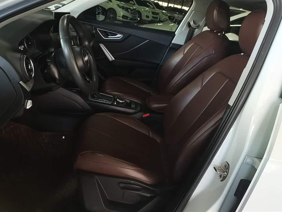 Audi Q2L Audi Q2L