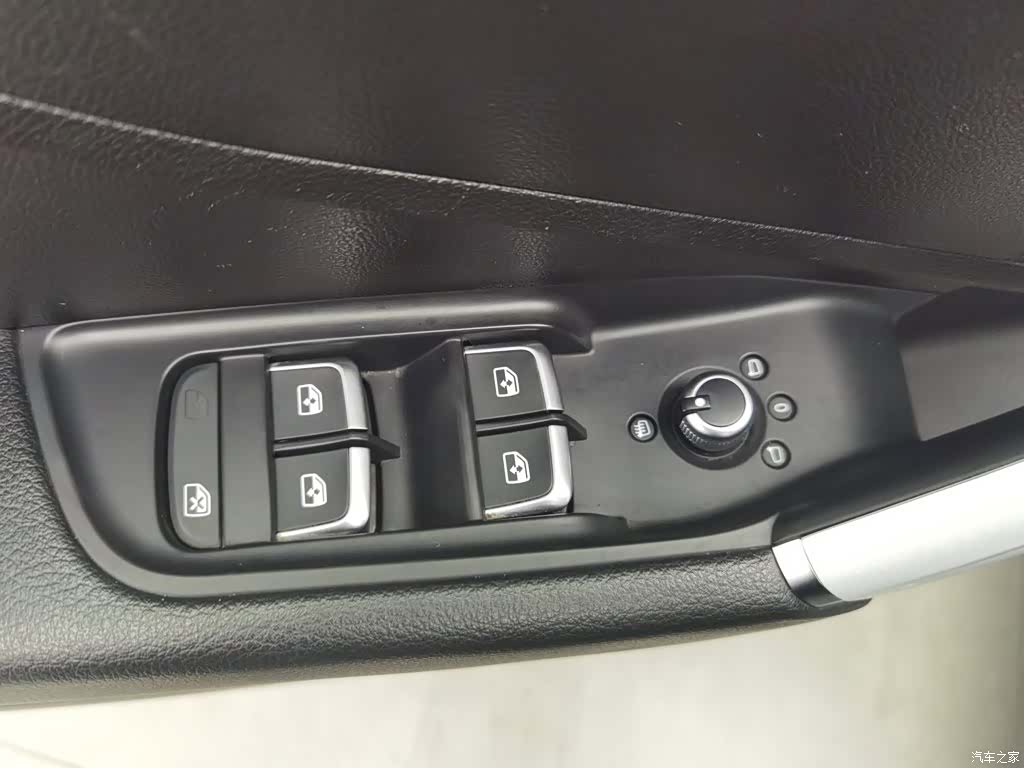 Audi Q2L, 2019 9