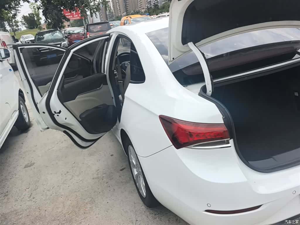 Buick V, 2018 все фото