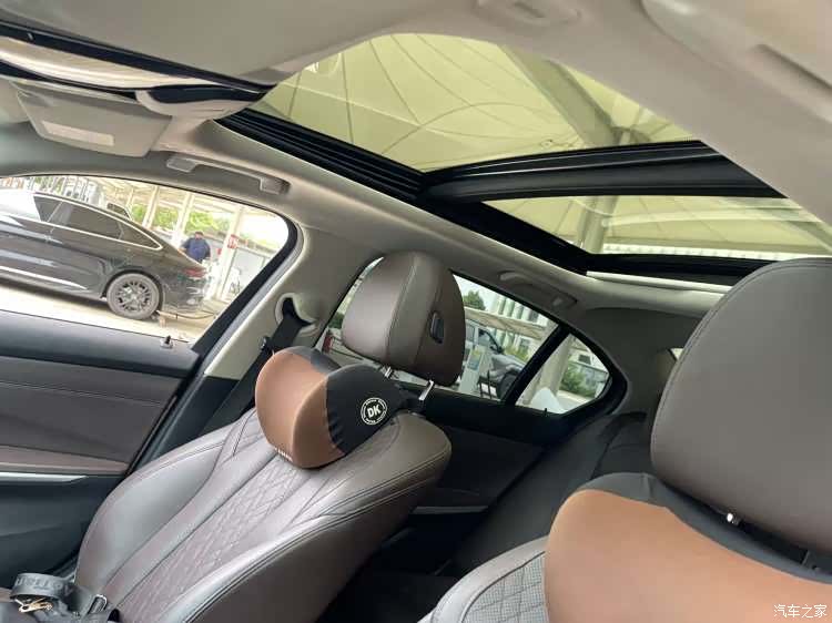 BMW i3, 2023 все фото