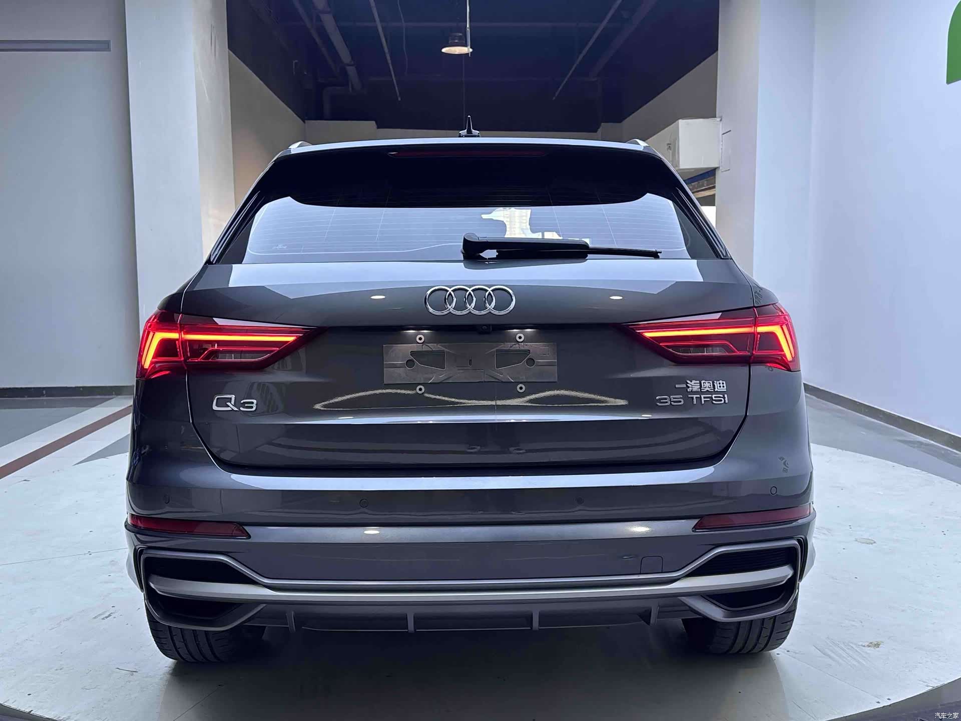 Audi Q3, 2022 все фото