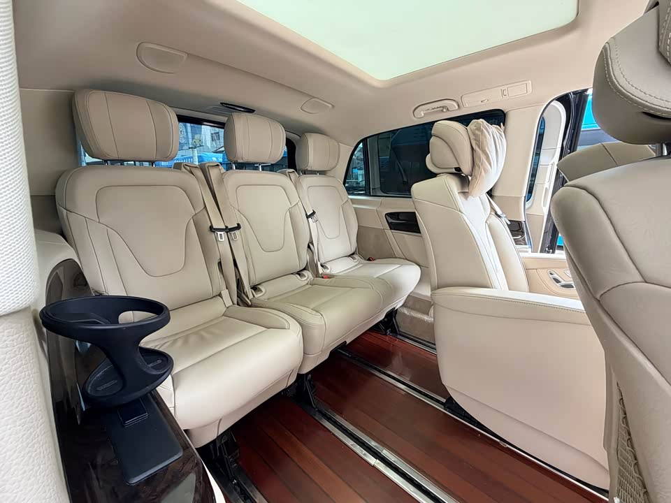 Mercedes-Benz V-class