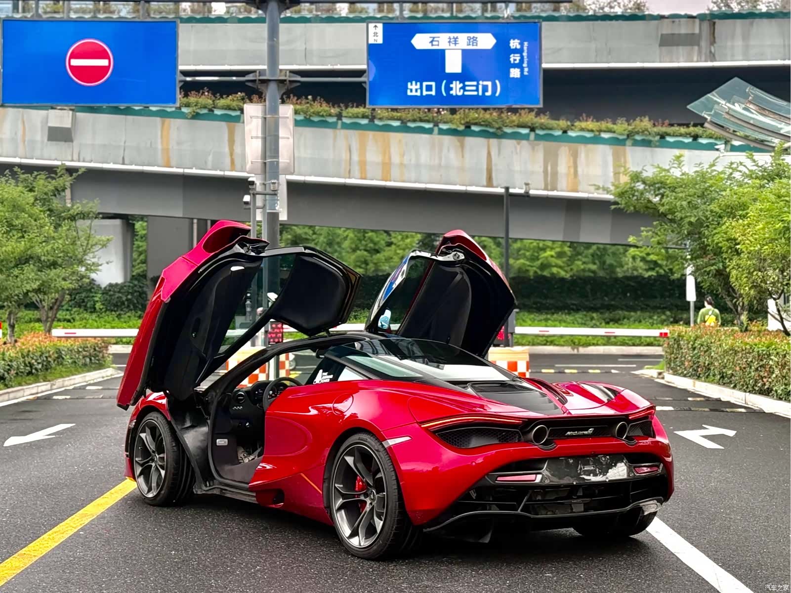 McLaren 720S, 2020 9
