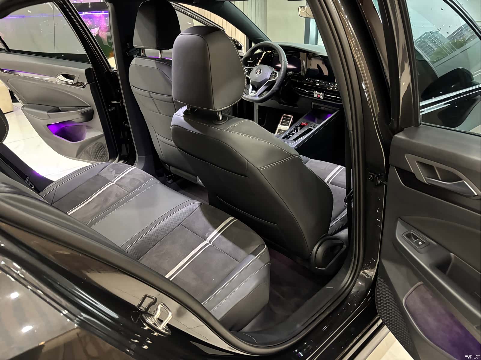 Volkswagen Golf, 2023 15