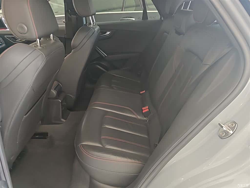 Audi Q2L, 2023 17
