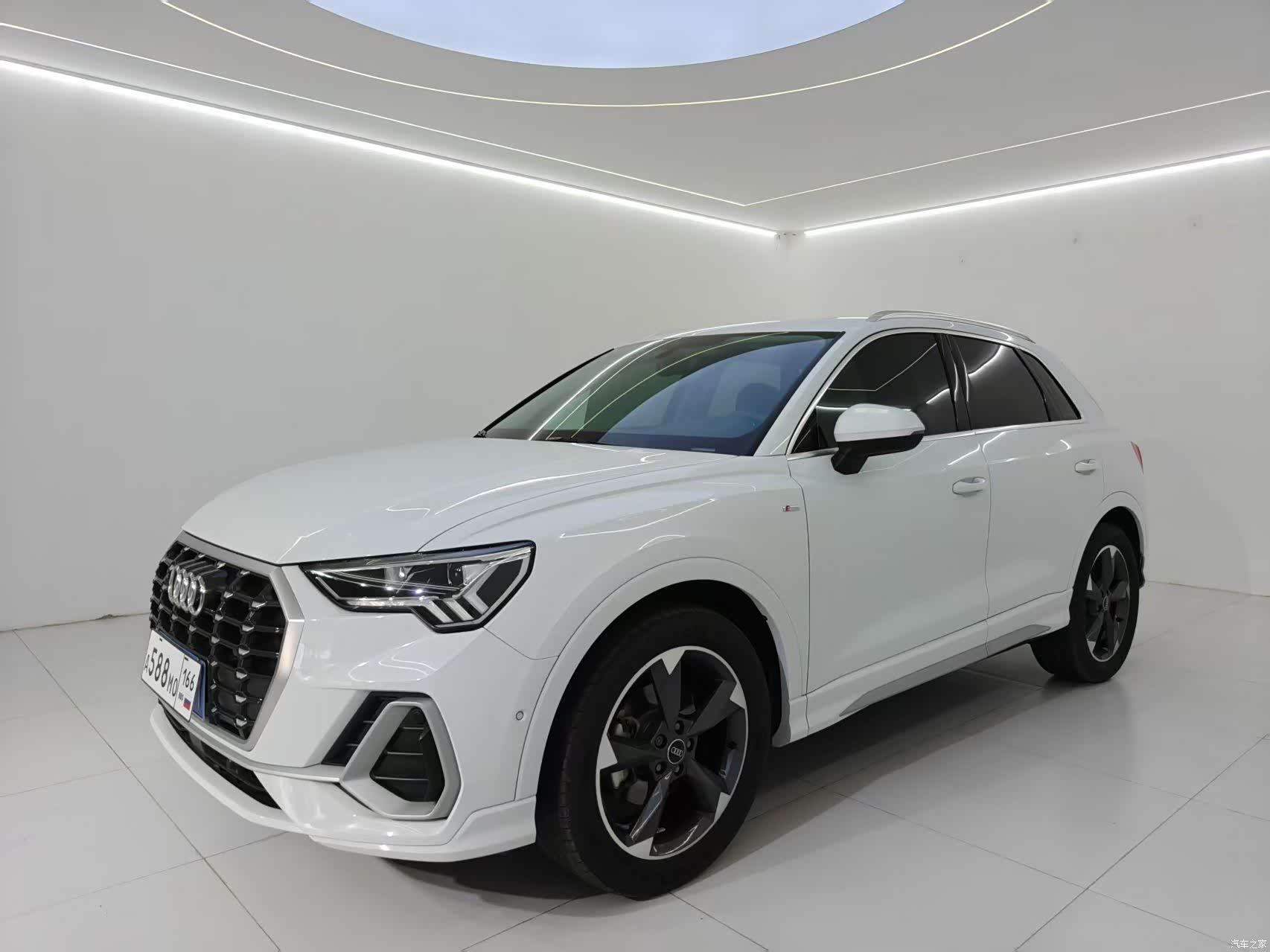 Audi Q3, 2022 1