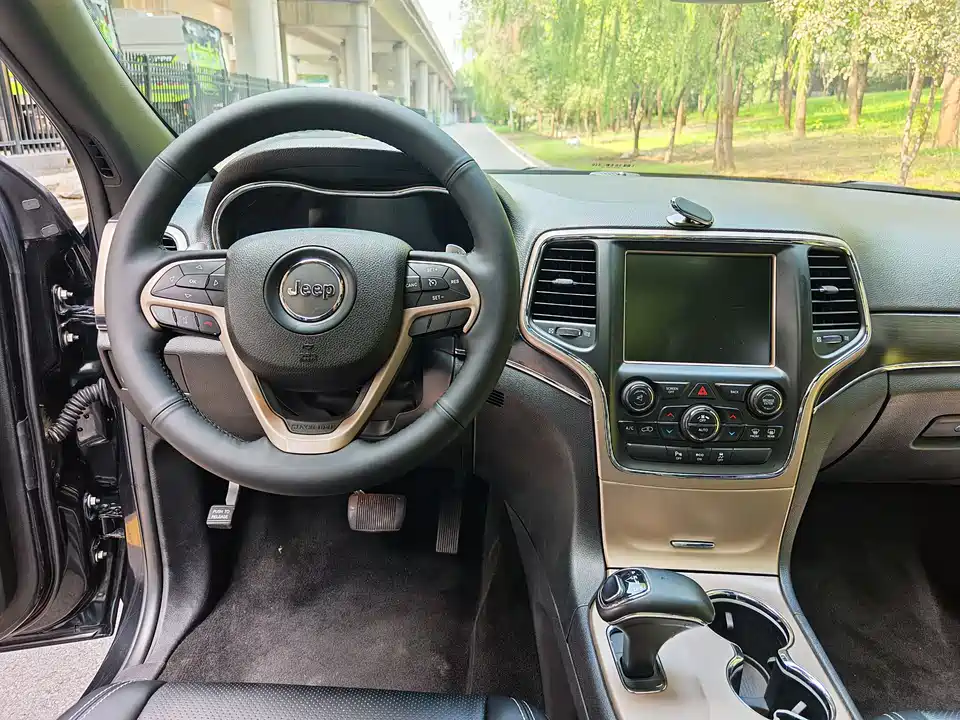 Jeep Grand Cherokee Jeep Grand Cherokee