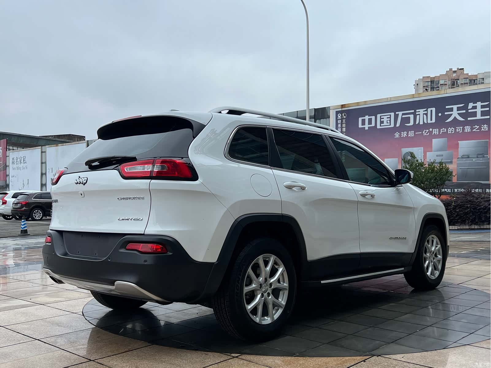 Jeep Cherokee, 2019 6