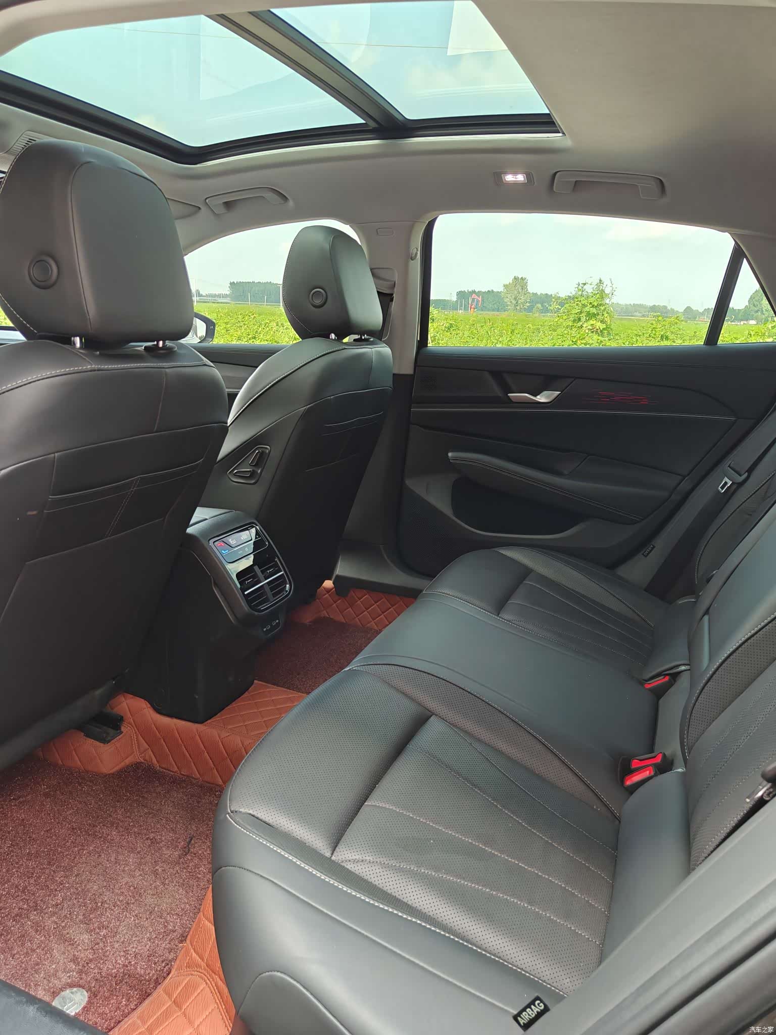 Volkswagen Passat, 2025 8