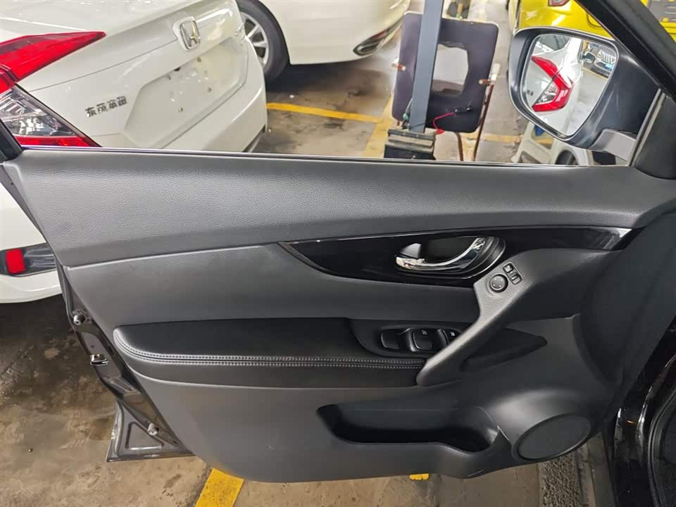 Nissan Qijun
