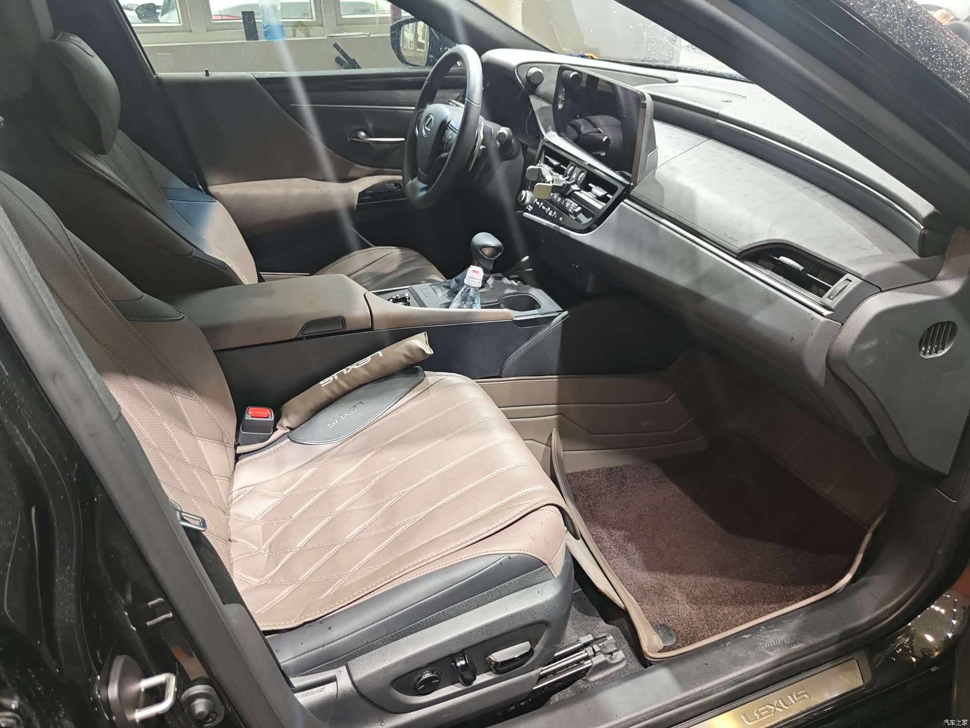 Lexus ES, 2024 9