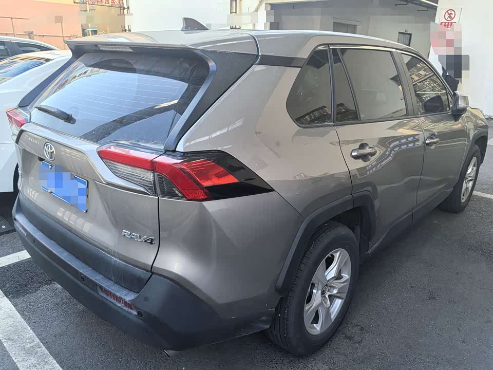 Toyota RAV4 Rongfang