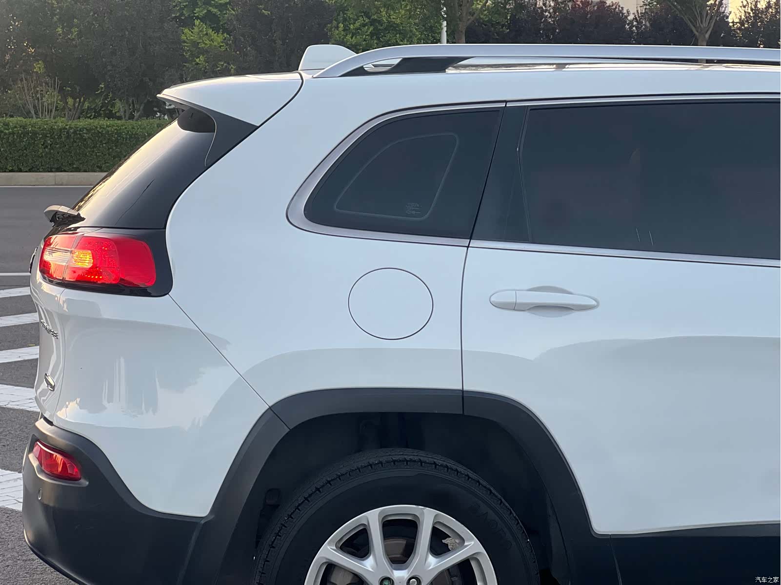 Jeep Cherokee, 2016 20