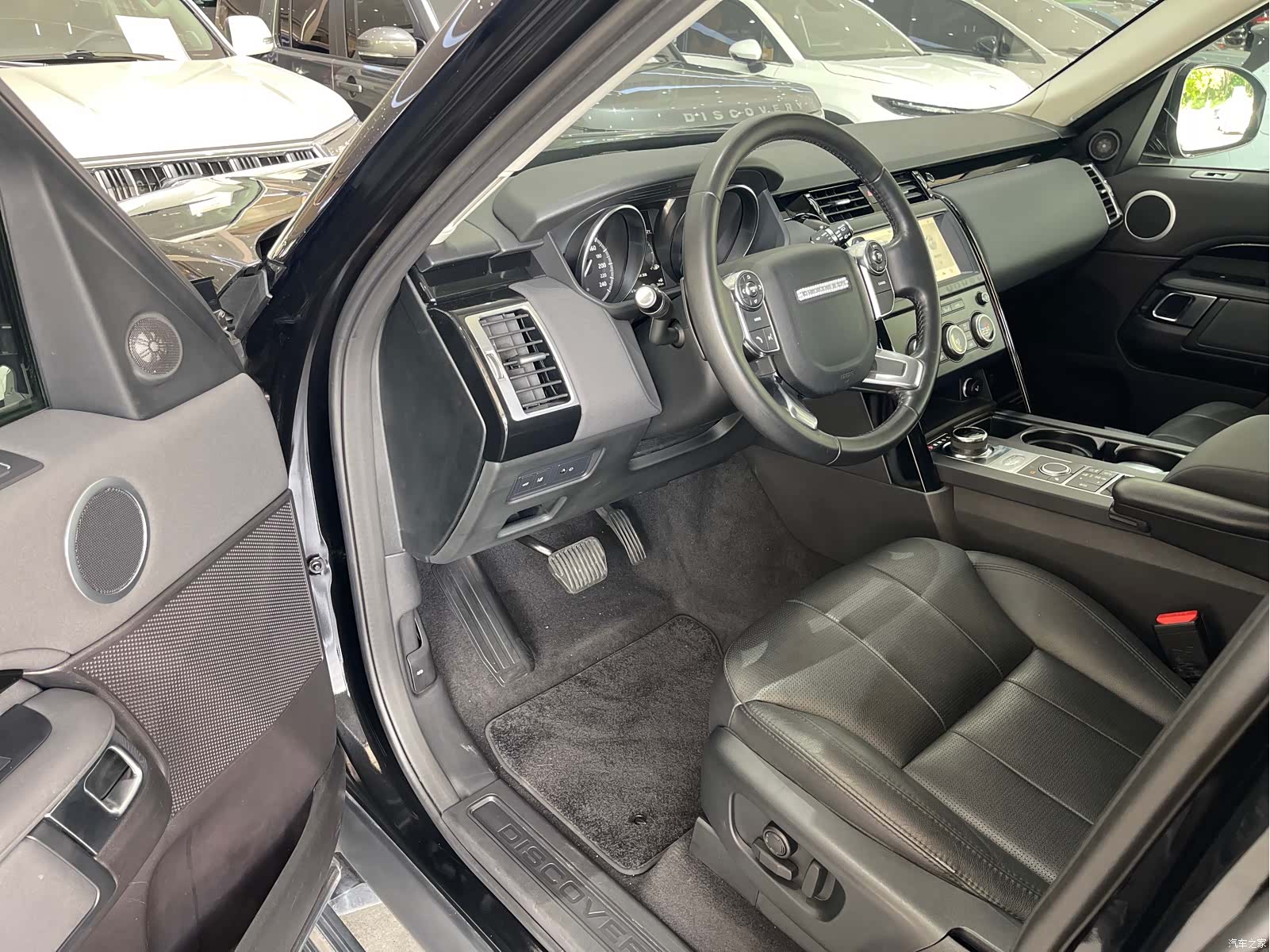 Land Rover Discovery, 2018 4